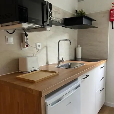 And Renewed 1 Bedroom At Campolide * Lisbon